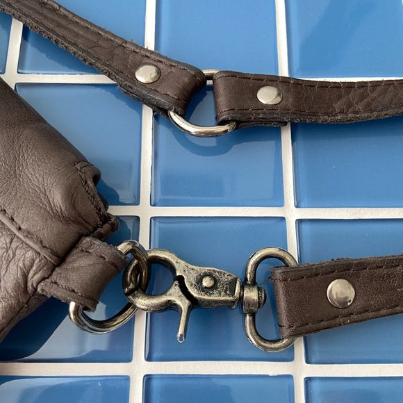 HAKEI Spanish Leather Crossbody Bag - Picture 7 of 8